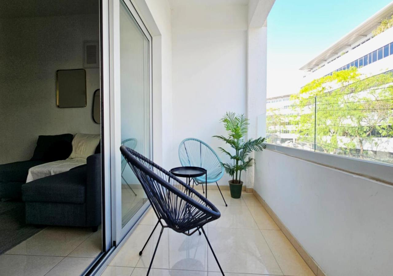 Phaedrus Living: City Centre Luxury Flat Esperidon 201 Nicosia Buitenkant foto