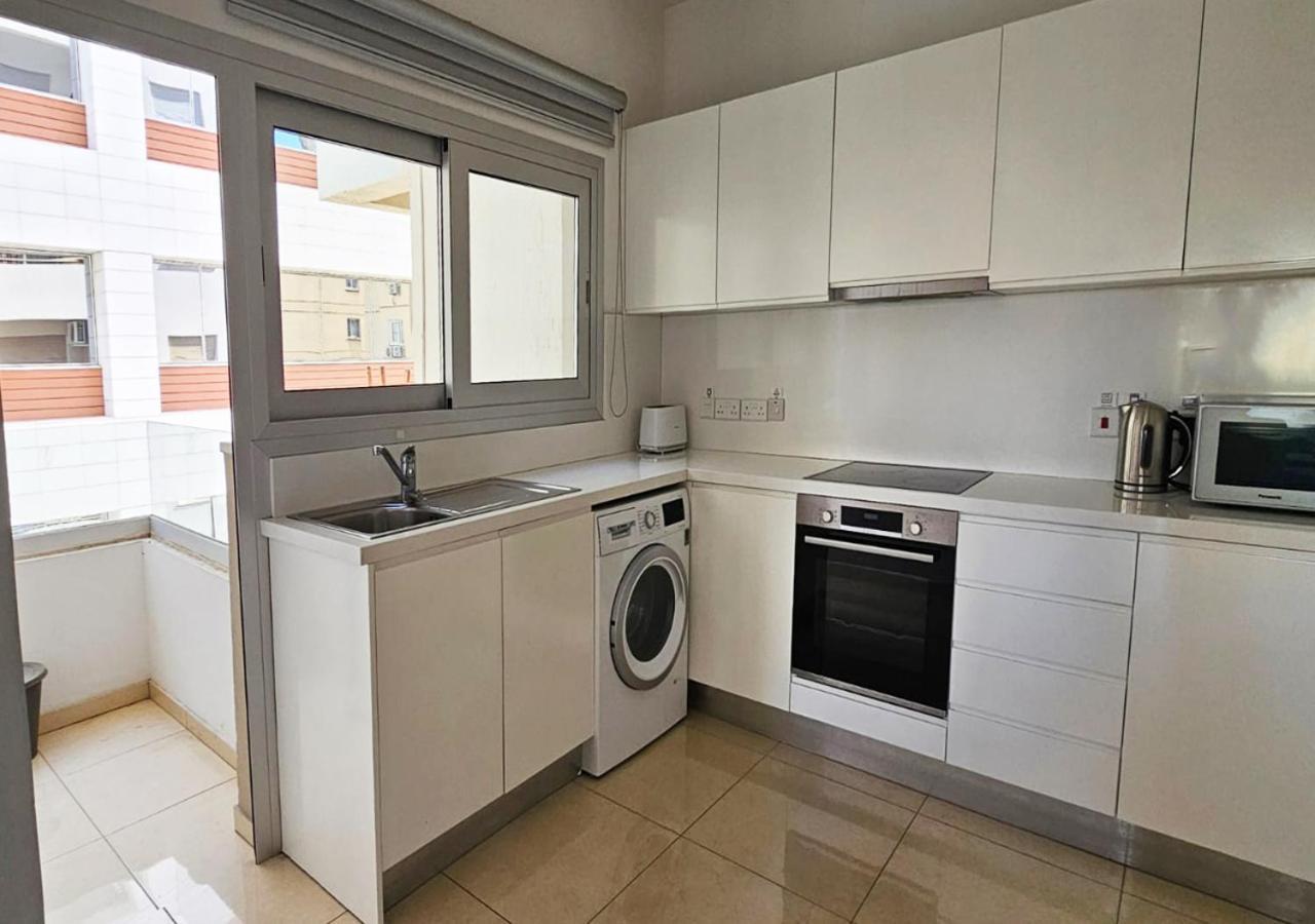 Phaedrus Living: City Centre Luxury Flat Esperidon 201 Nicosia Buitenkant foto