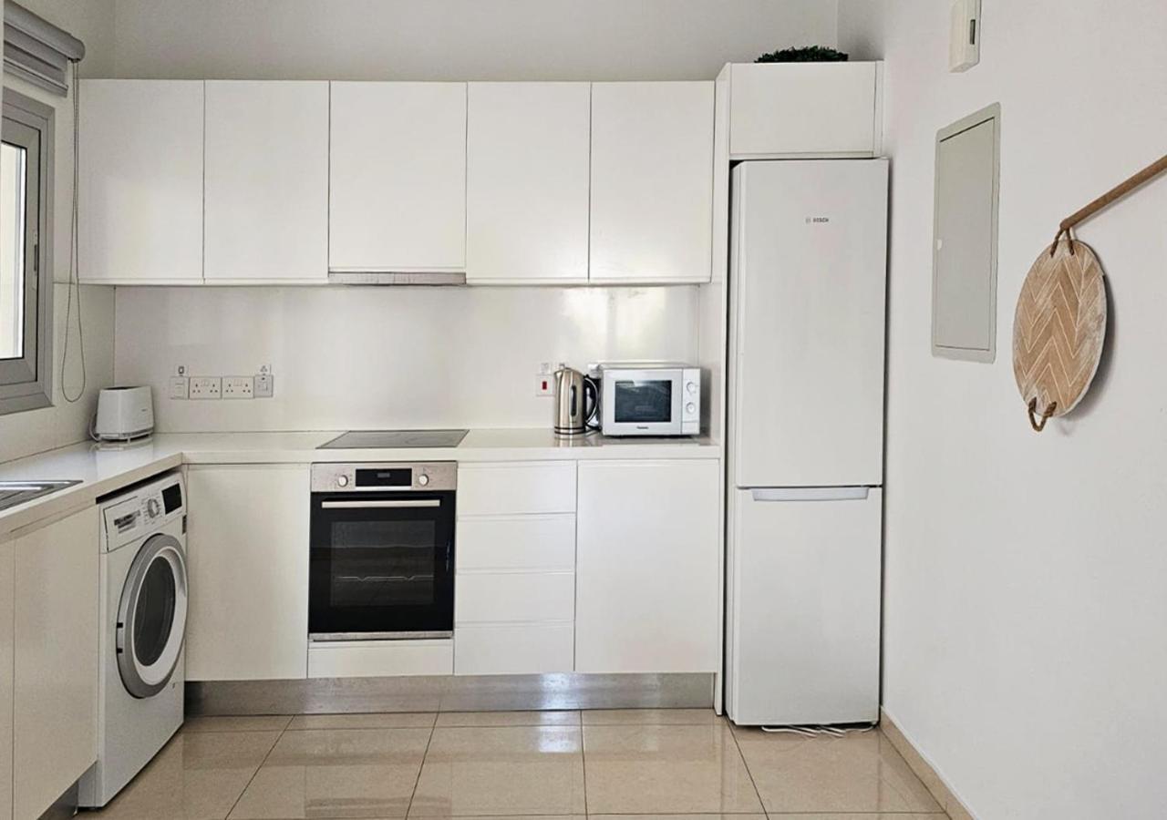 Phaedrus Living: City Centre Luxury Flat Esperidon 201 Nicosia Buitenkant foto